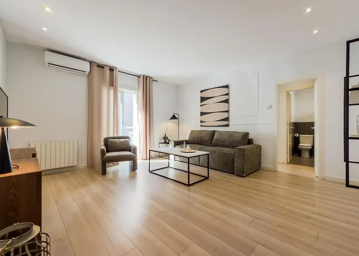 Palau De La Musica Apartments